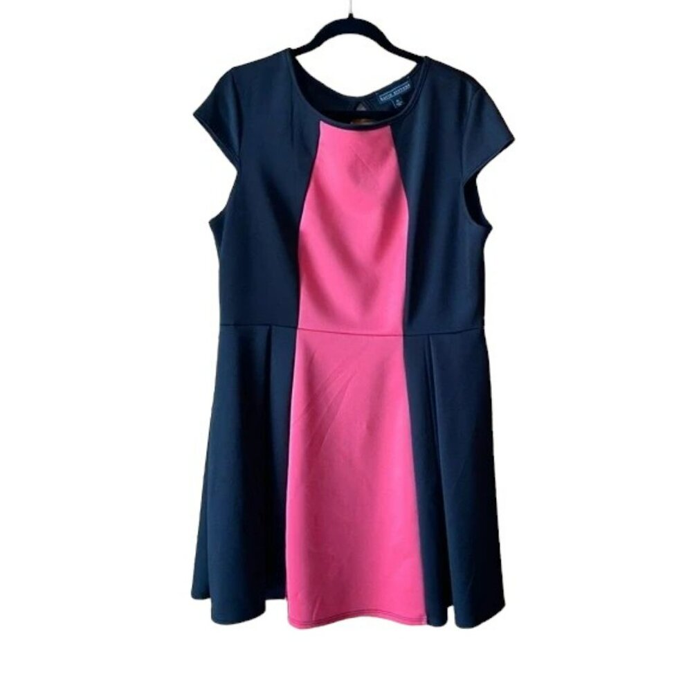 XL, Karin Stevens cap sleeve black and pink dress